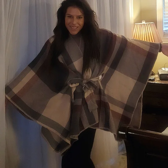 Plaid Tie-Waist Poncho - Picture 2 of 2